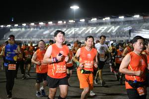BIB: 25946, 26887, 27324, 267
                            <button type="button" onclick="openModal(10855215)" class="btn btn-primary btn-sm float-right btn-popup" data-toggle="modal" data-target=".modal-high-quality">
                        <i class="fas fa-shopping-cart"></i> Add to Cart
                    </button>
                                            <button type="button" onclick="isThisMe(10855215, true)" class="btn btn-success btn-sm float-right btn-popup btn-isme hidden" data-toggle="tooltip" data-placement="bottom" title="นี่คือรูปของคุณใช่ไหม คลิกที่นี่เพื่อเอาเข้าอัลบั้ม">
                        <i class="fas fa-plus"></i> Add to album
                    </button>
                    <button type="button" onclick="isThisMe(10855215, false)" class="btn btn-warning btn-sm float-right btn-popup btn-isnotme hidden">
                        <i class="fas fa-ban"></i> Remove from album
                    </button>